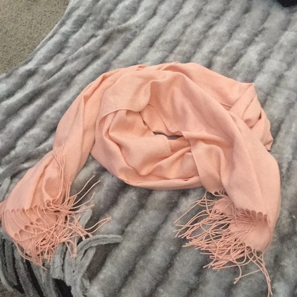 Peach/blush scarf made in Italy